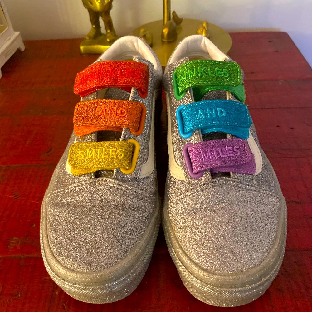 Limited edition “Flour Shop” Women’s size 7 Vans .
